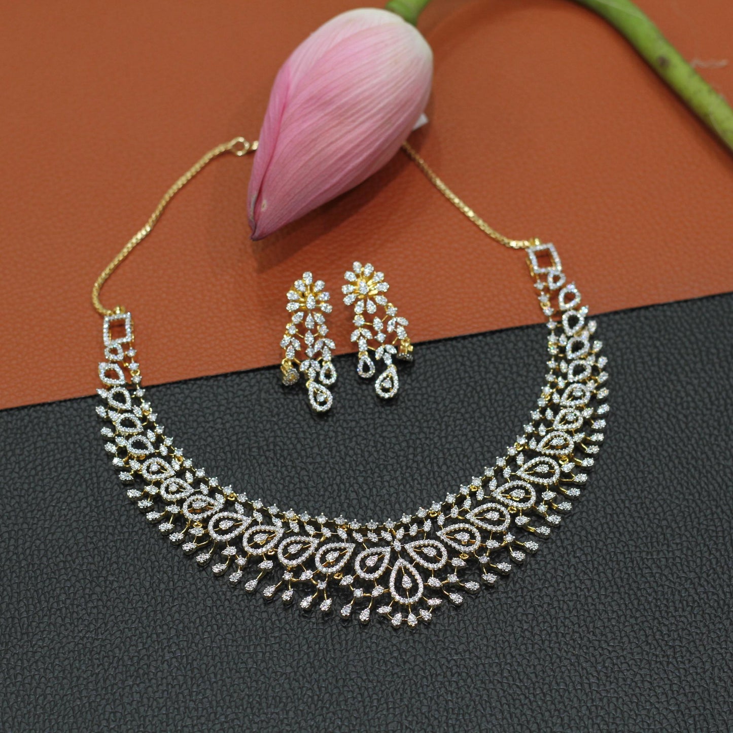 AD NECKLACE SET