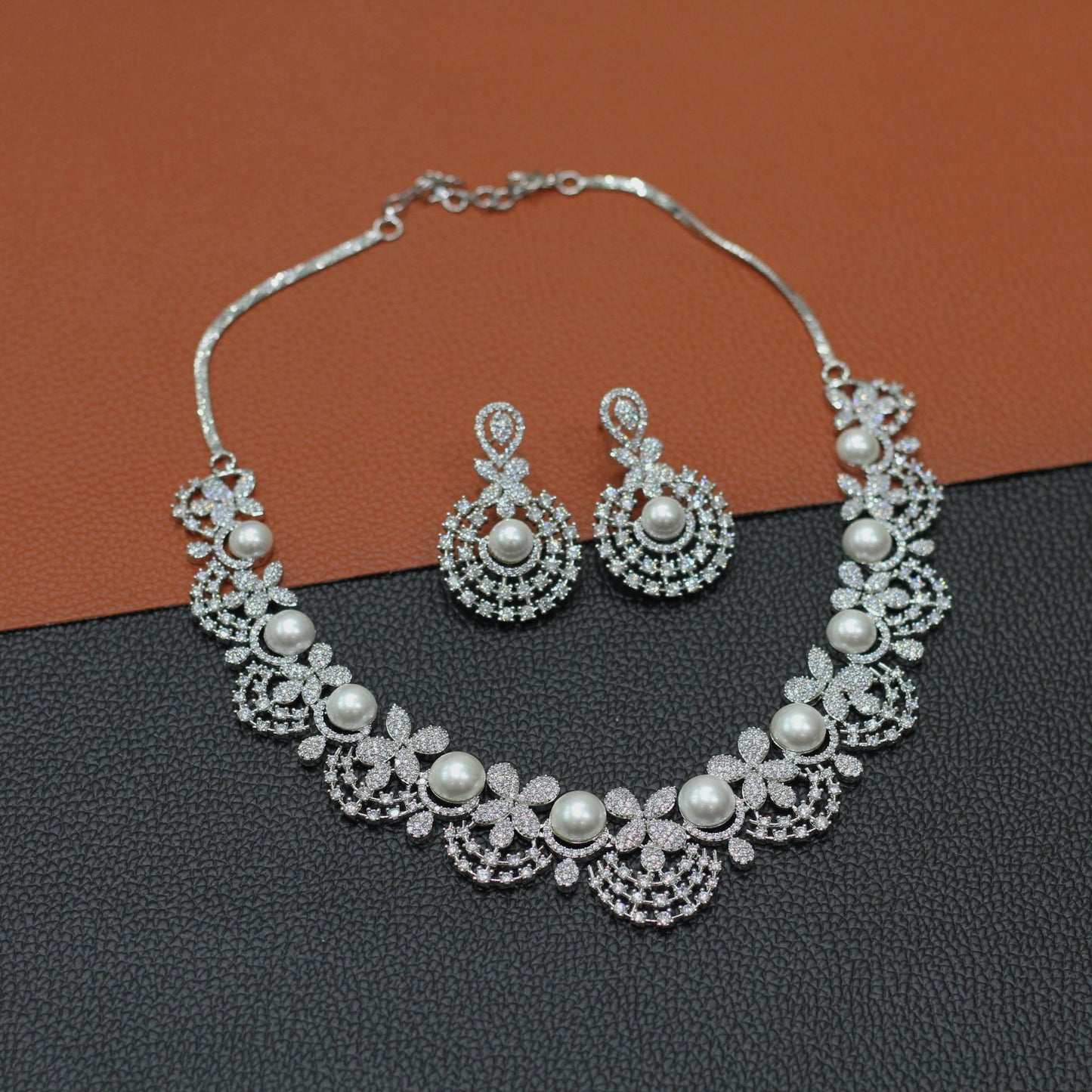AD NECKLACE SET
