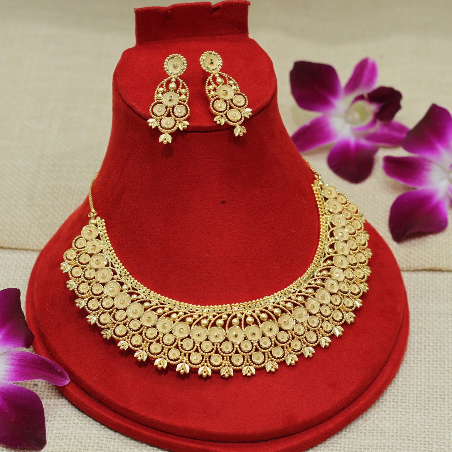 FORMING NECKLACE SET