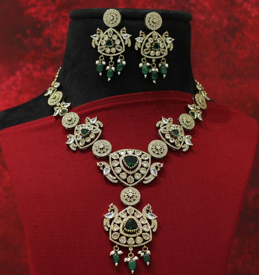 VICTORIAN ANTIQUE AD NECKLACE SET