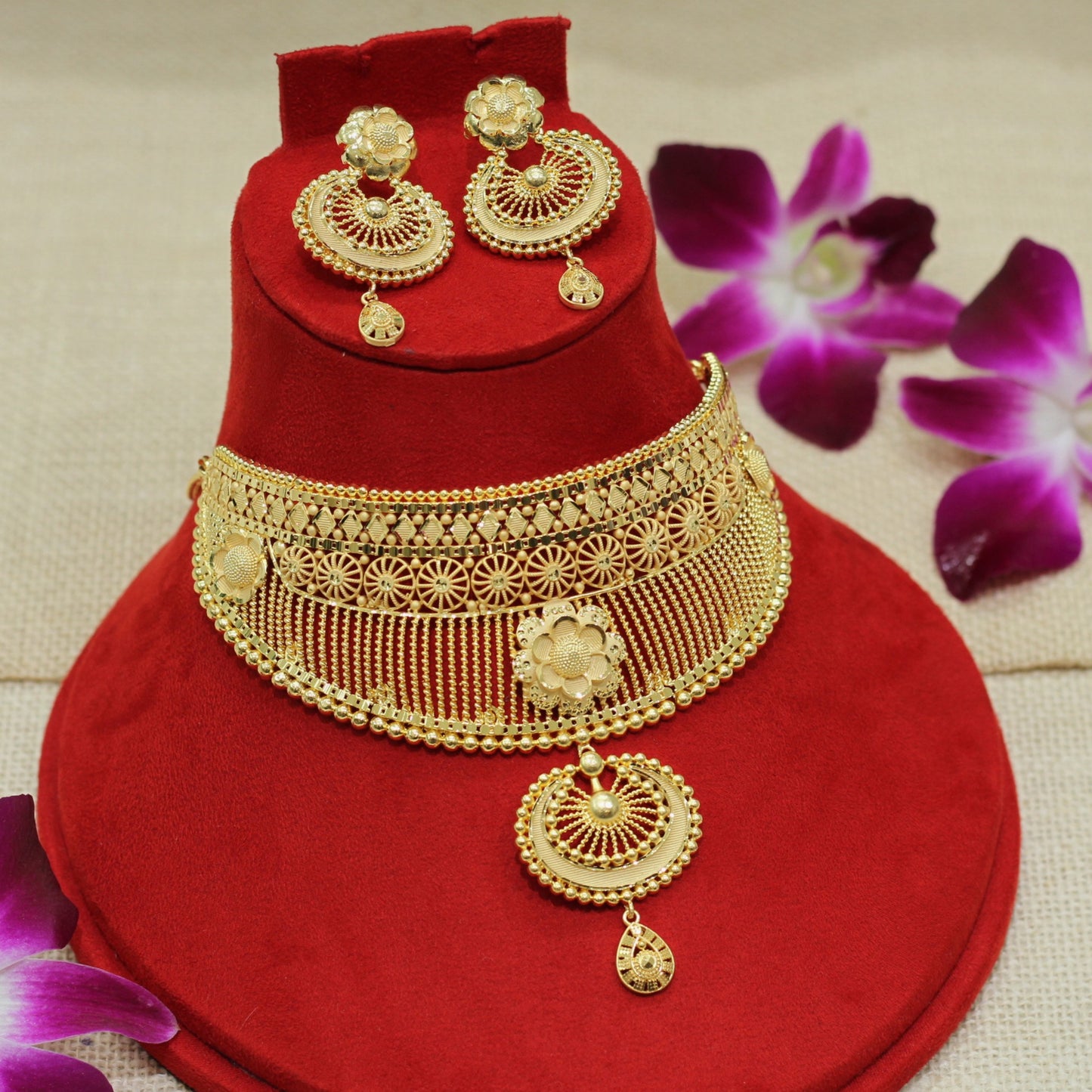 FORMING NECKLACE SET