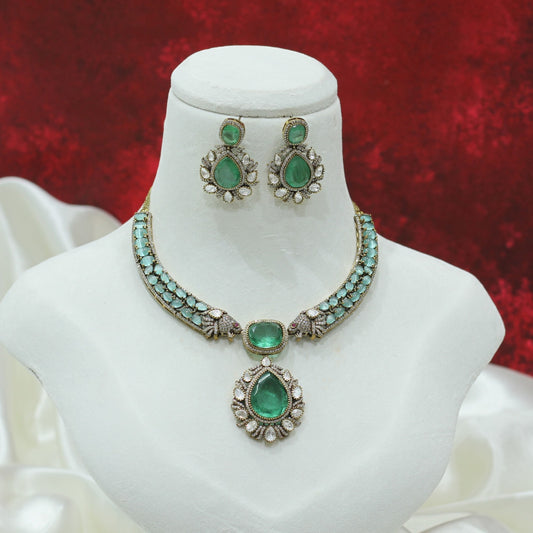 VILANDI KUNDAN NECKLACE SET