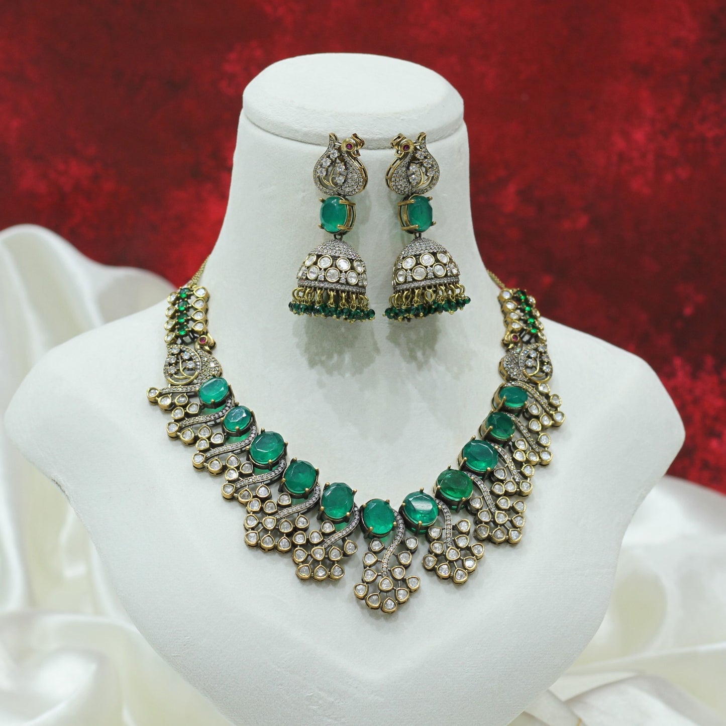 VILANDI KUNDAN NECKLACE SET