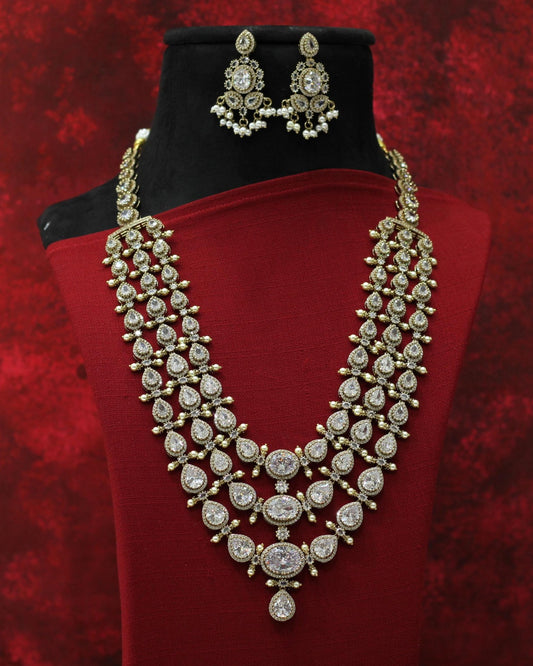 VICTORIEN NECKLACE
