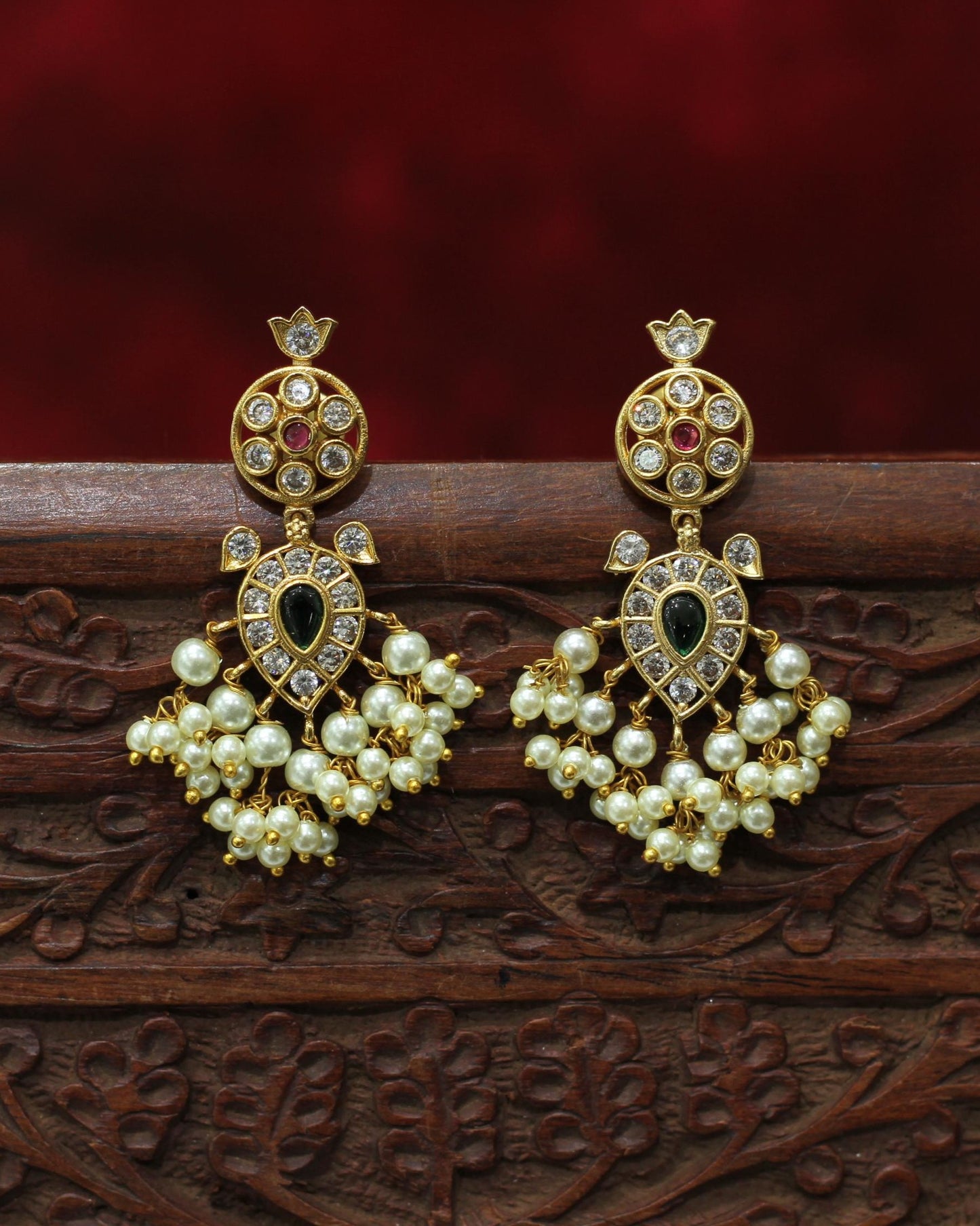 EARRING