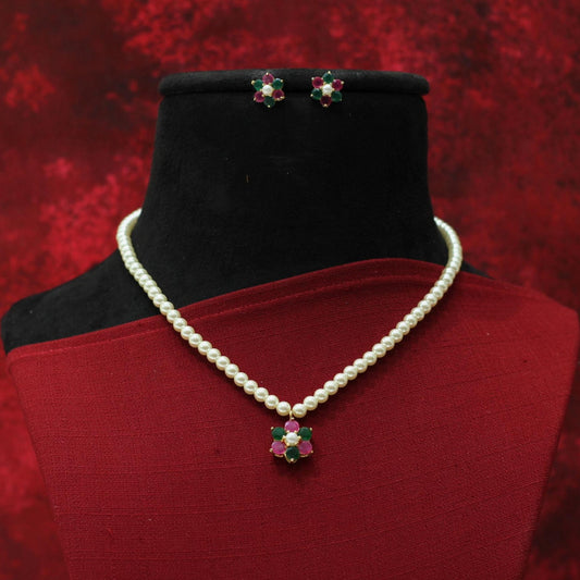 MOTI PENDENT SET