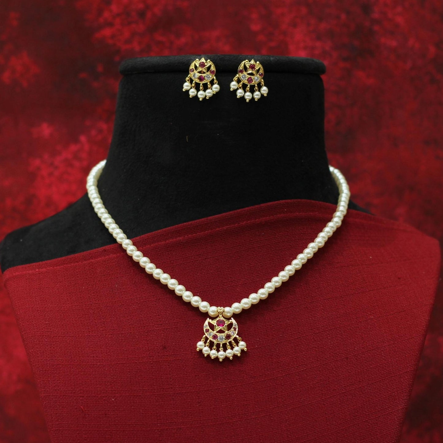 MOTI PENDENT SET