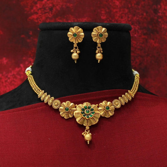 Matt Necklace Set