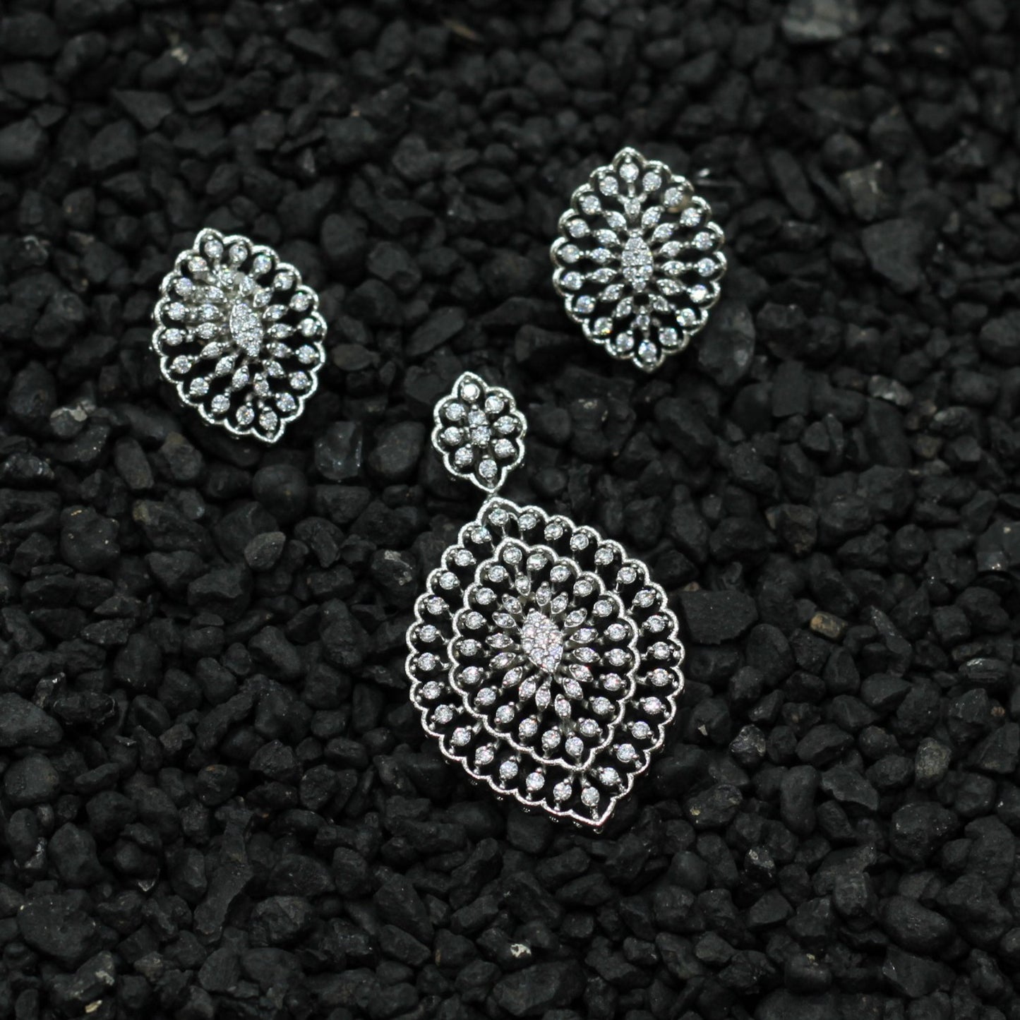 AD PENDENT SET