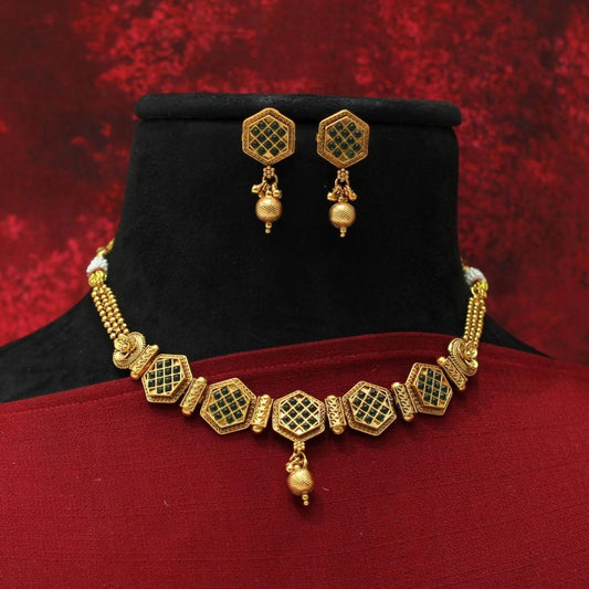 Matt Necklace Set