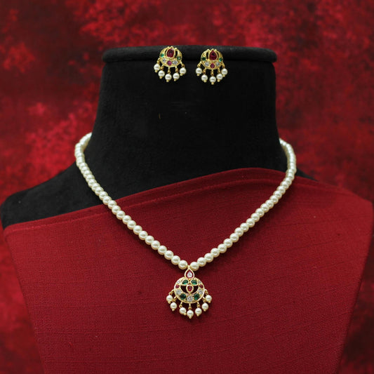 MOTI PENDENT SET