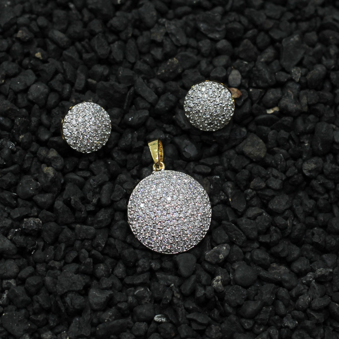 AD PENDENT SET