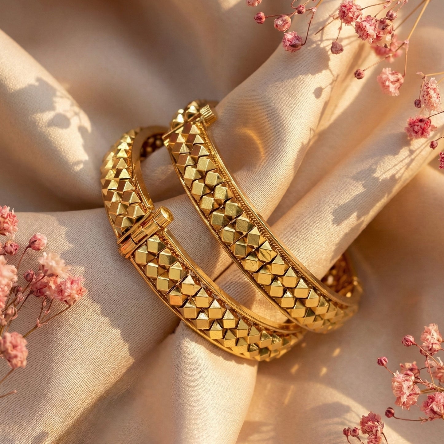 ASHTAPAILU BANGLE SET