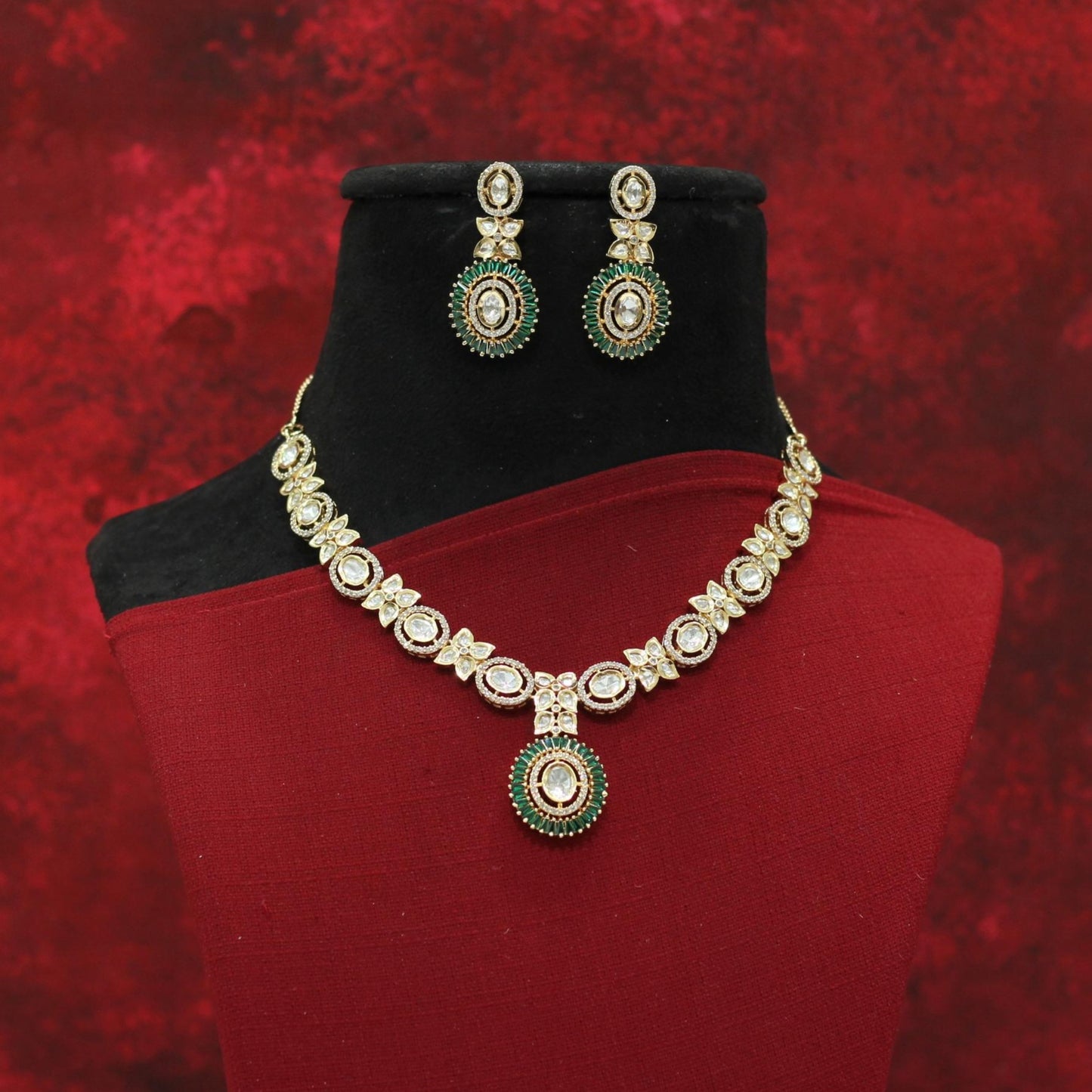 VILANDI KUNDAN NECKLACE SET