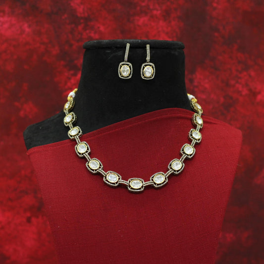 VILANDI KUNDAN NECKLACE SET