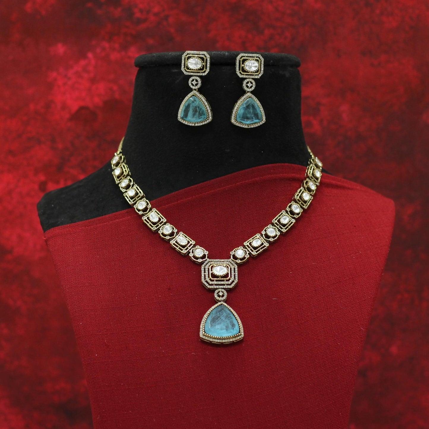 VILANDI KUNDAN NECKLACE SET