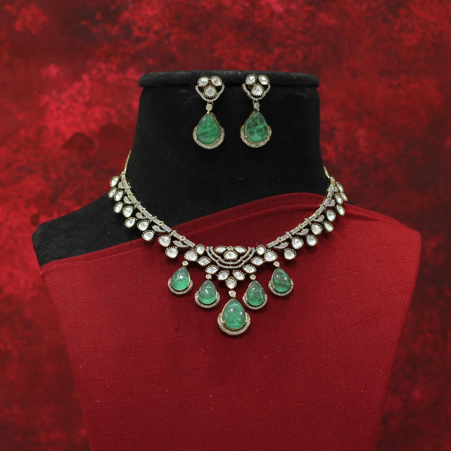 VILANDI KUNDAN NECKLACE SET