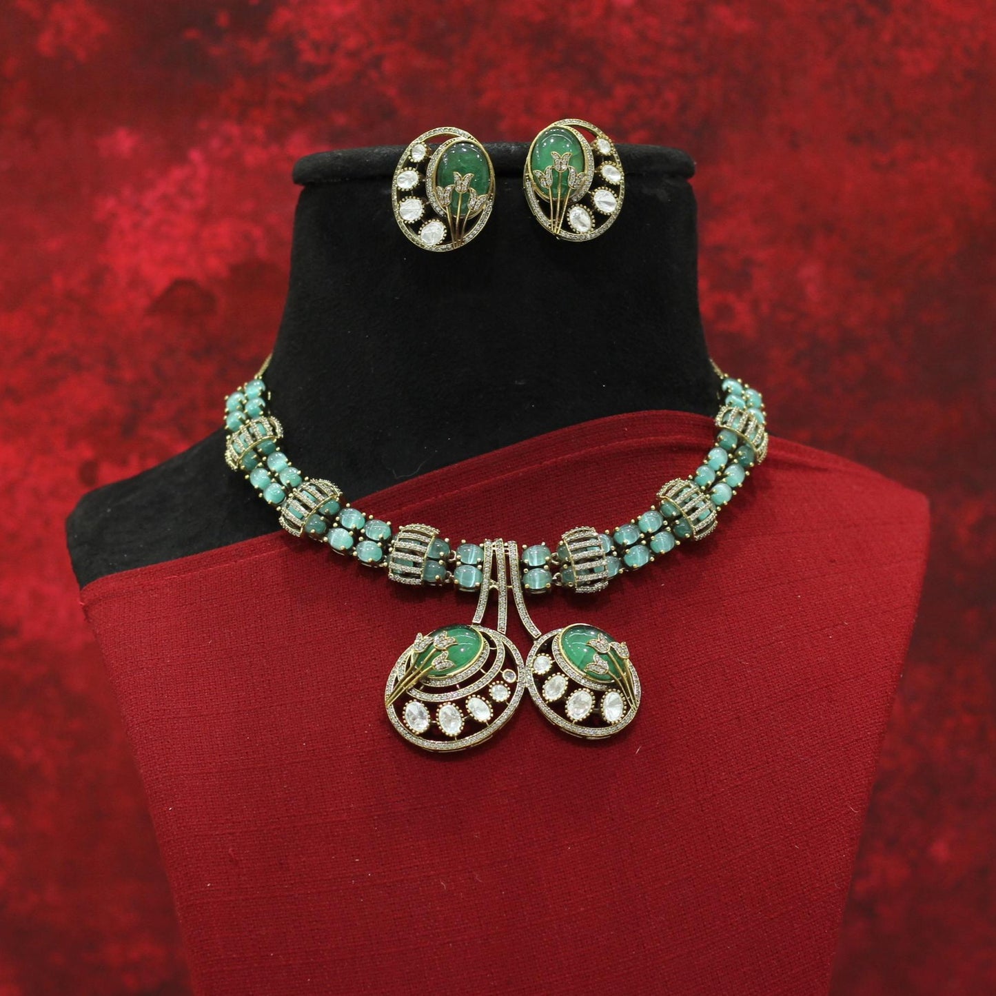 VILANDI KUNDAN NECKLACE SET