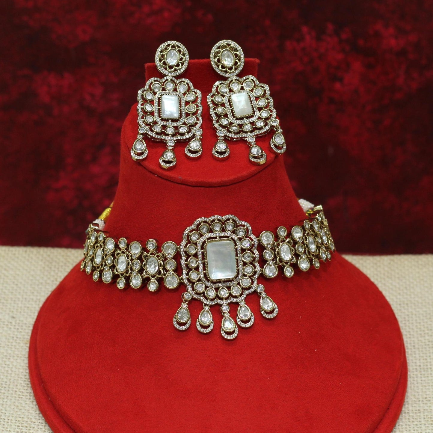 VILANDI KUNDAN NECKLACE SET