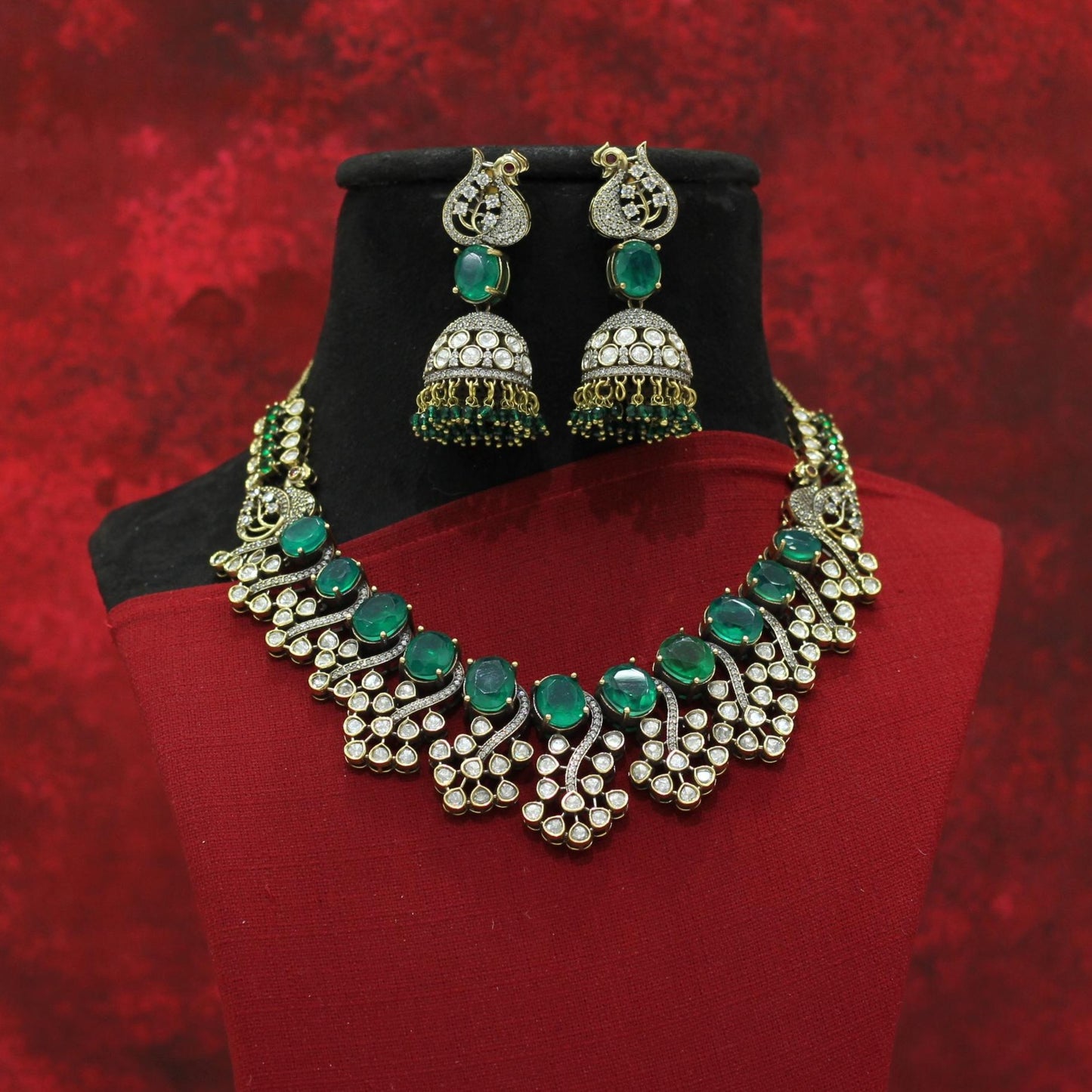 VILANDI KUNDAN NECKLACE SET