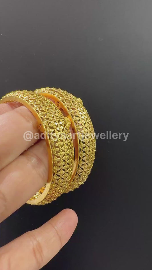 Classic Matt Screw Openable Bangle
